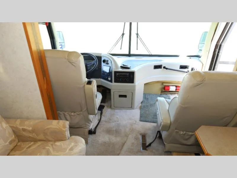 1999 Holiday Rambler Endeavor 34WD - Photo 3