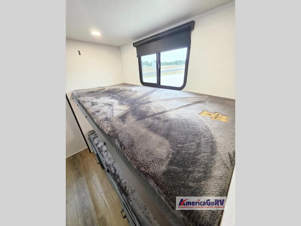 2027 Forest River Solaire Lite 302BHS, Photos photo 21