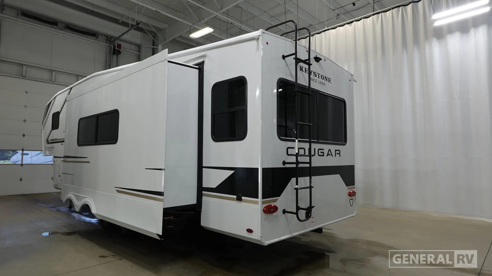 2027 Keystone Cougar Half-Ton 28RLI - Photo 4