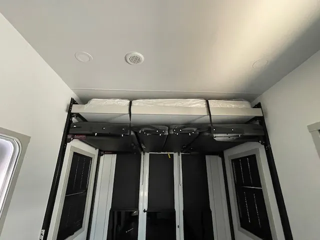 2026 Brinkley Model G 4000, Photos photo 49