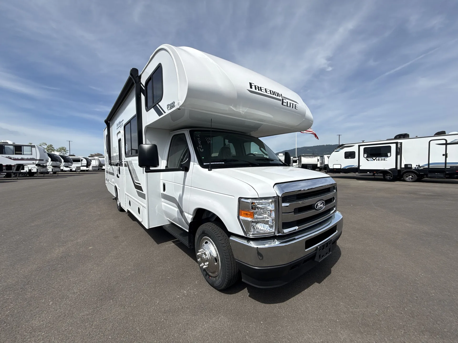 2027 Thor Motor Coach Freedom Elite 28HZ - Photo 2