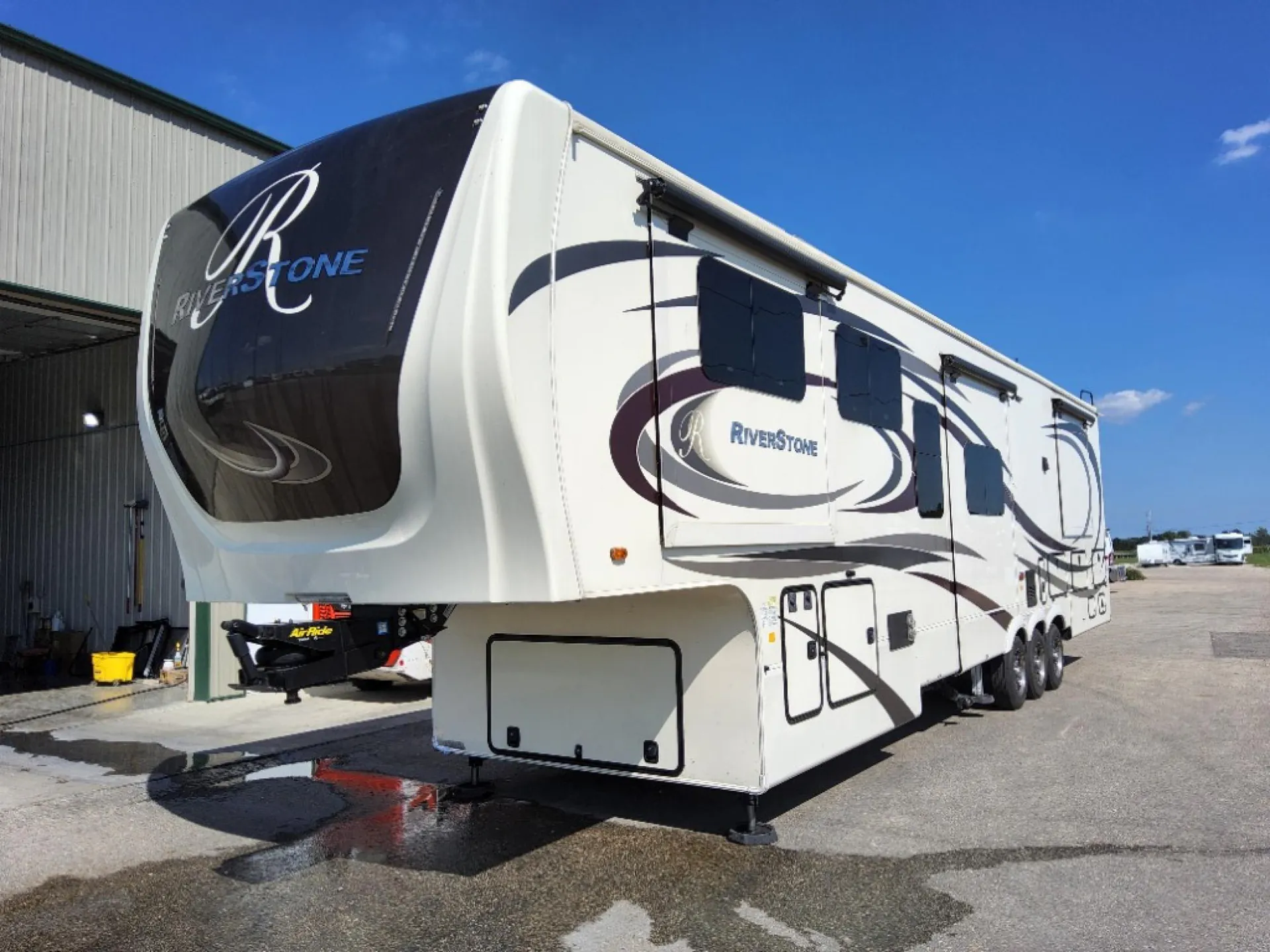 2021 Forest River RiverStone 42FSKG - Photo 4