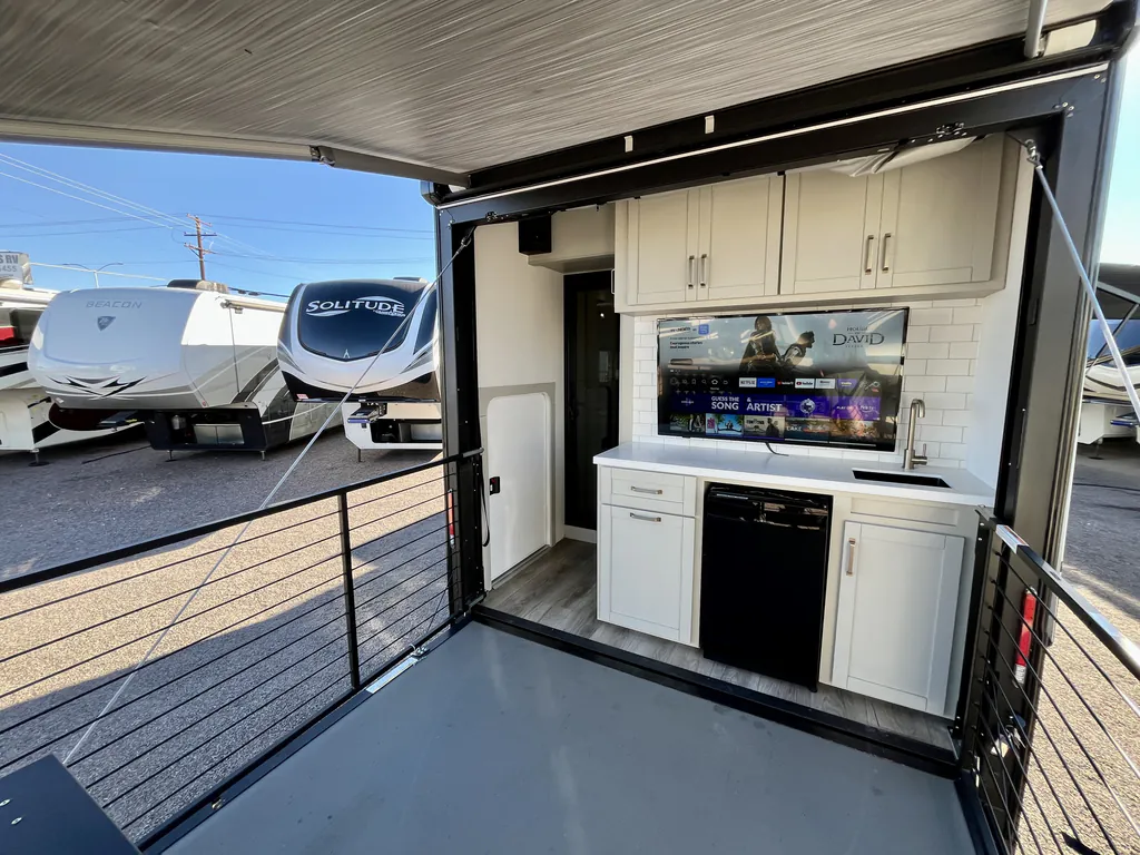 2025 Brinkley Model Z 3400, Photos photo 13