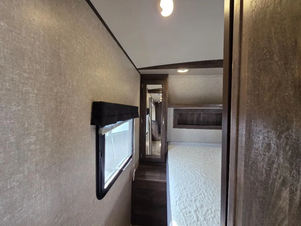 2018 Forest River Vibe 308BHS, Photos photo 13
