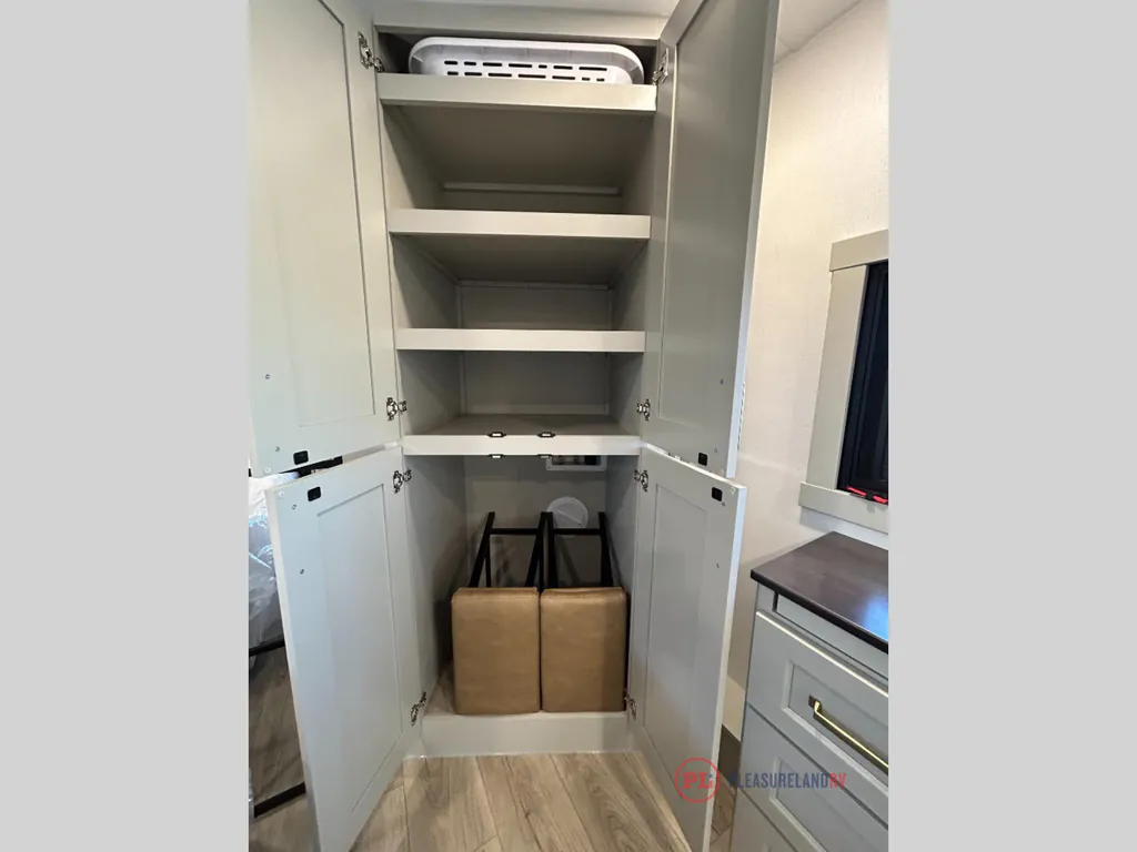 2026 Brinkley Model G 4100, Photos photo 43