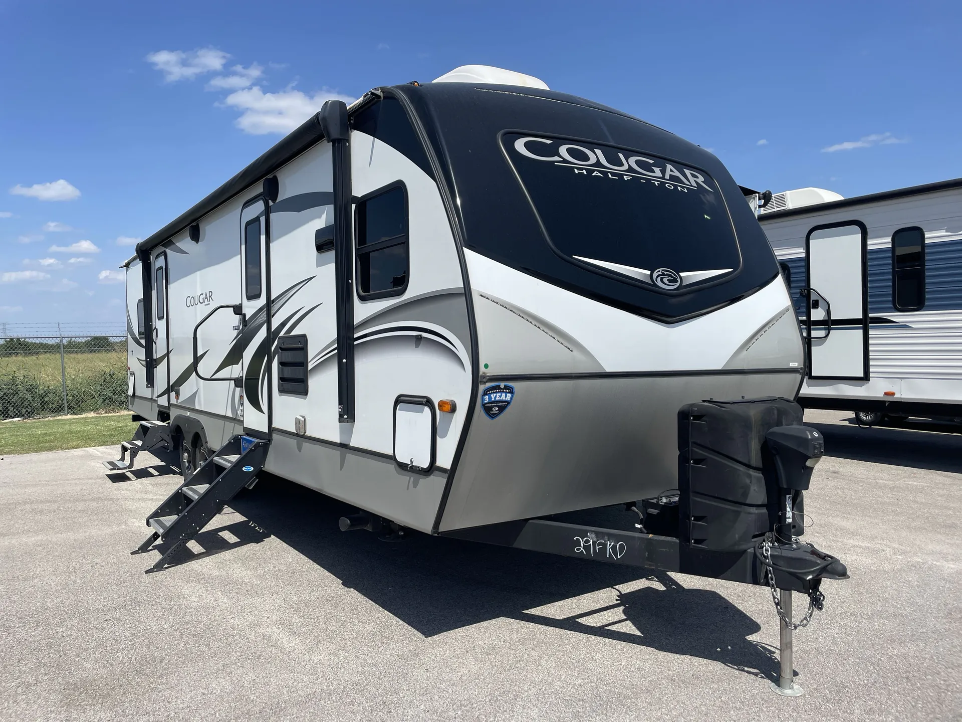 2020 Keystone Cougar Half-Ton 29FKD - Photo 2