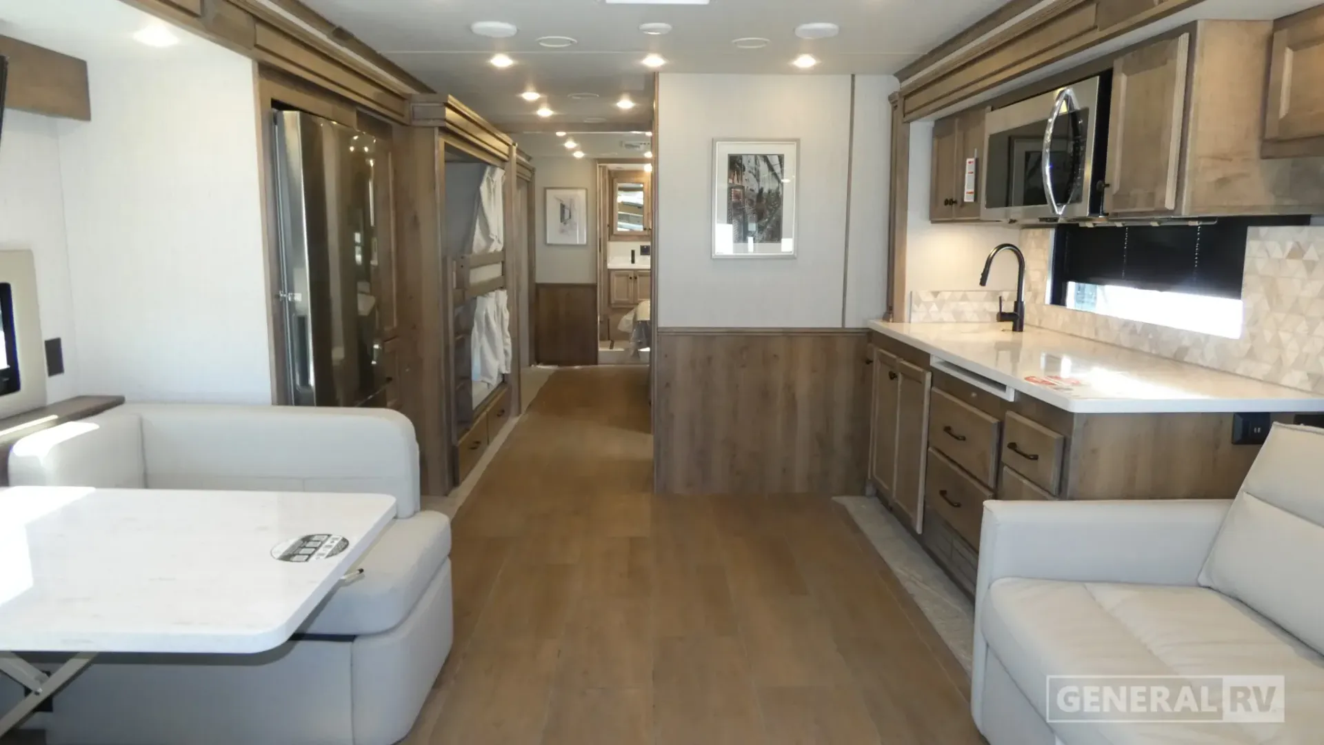 2026 Tiffin Byway 38 BL - Photo 3