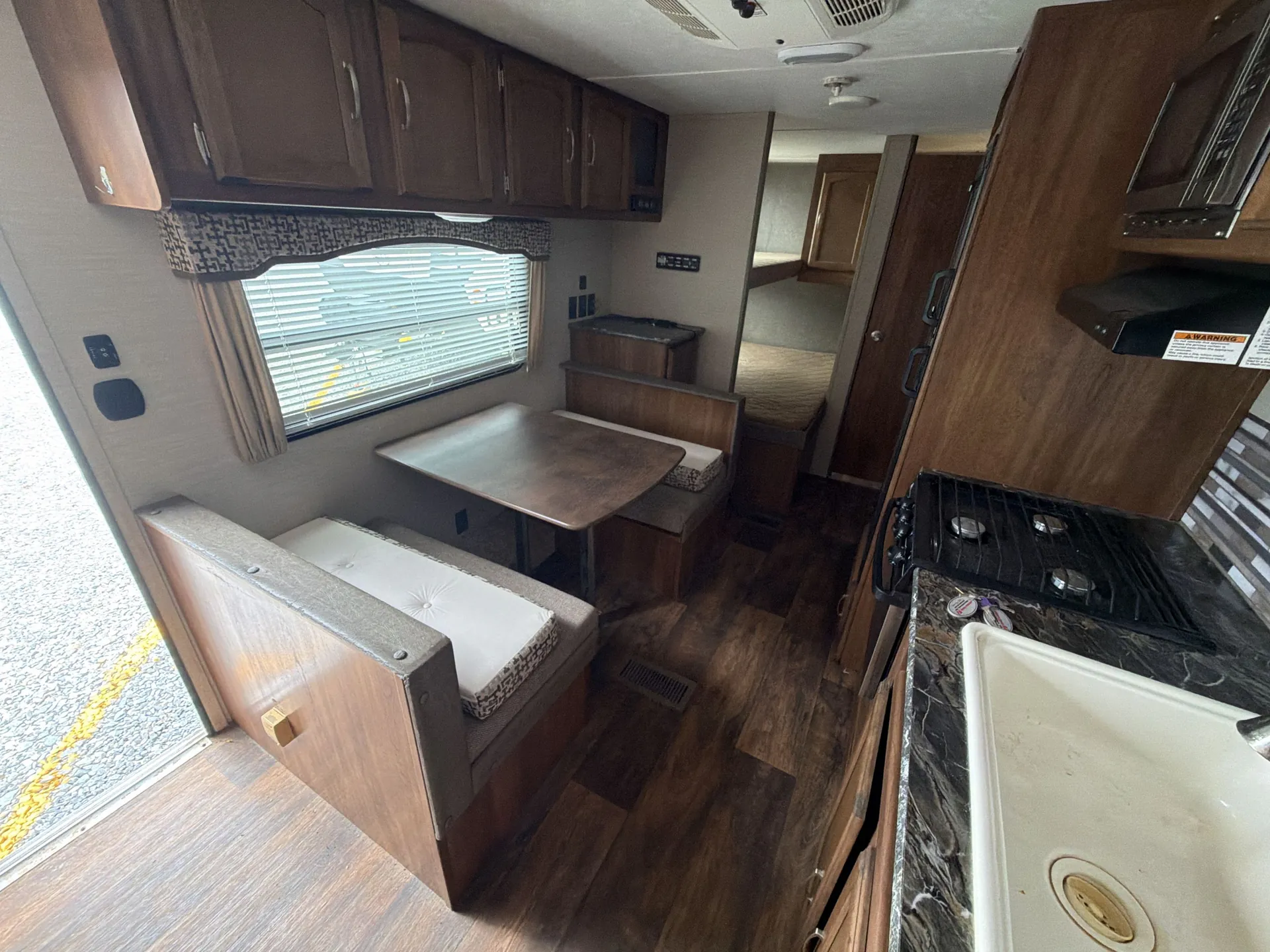 2016 Keystone Springdale 189FLWE — living area main