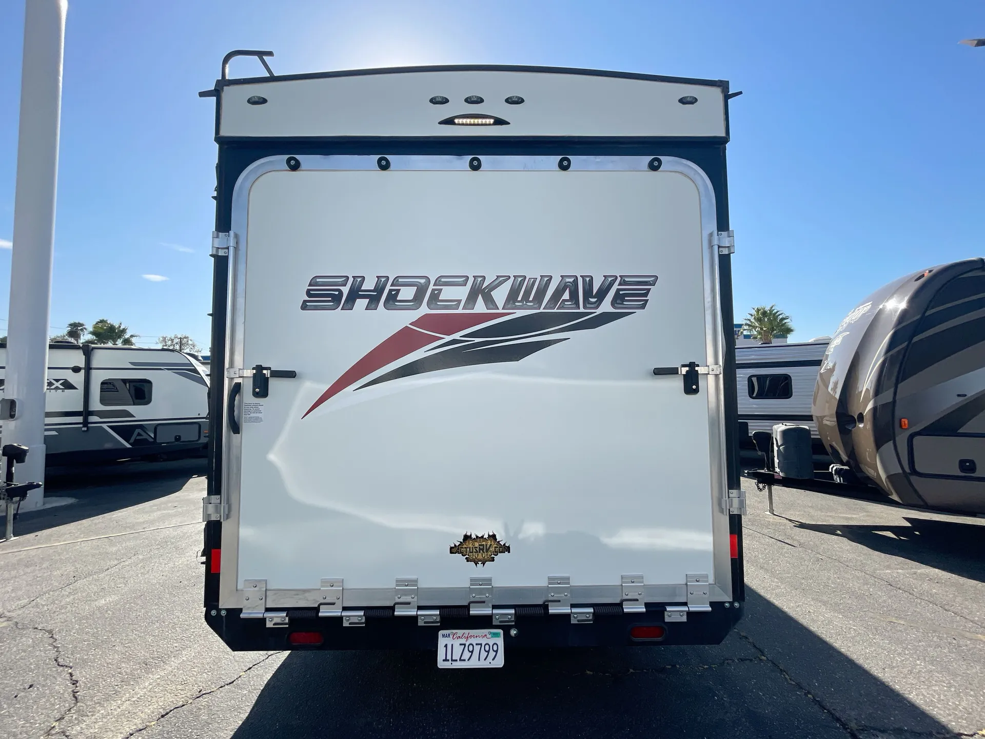2018 Forest River Shockwave 27RQGDX — backside