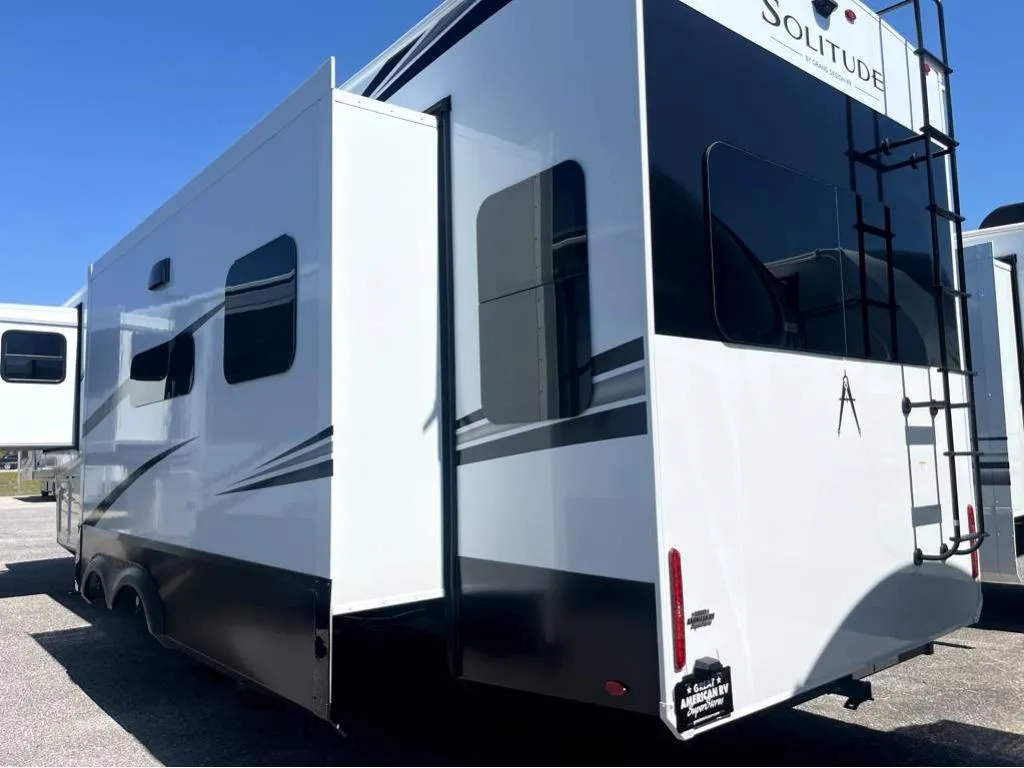 2026 Grand Design Solitude 370DV - Photo 4