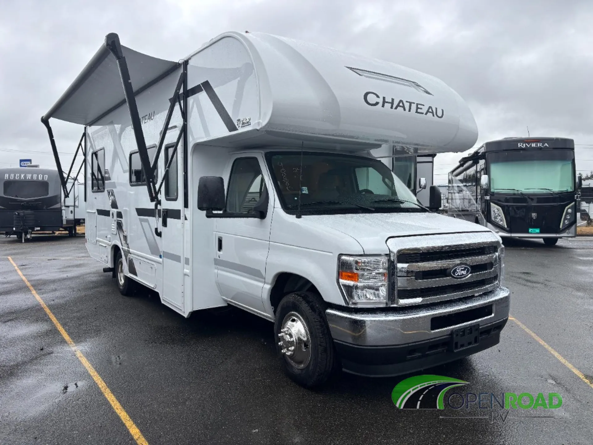2026 Thor Motor Coach Chateau 25Z - Photo 2
