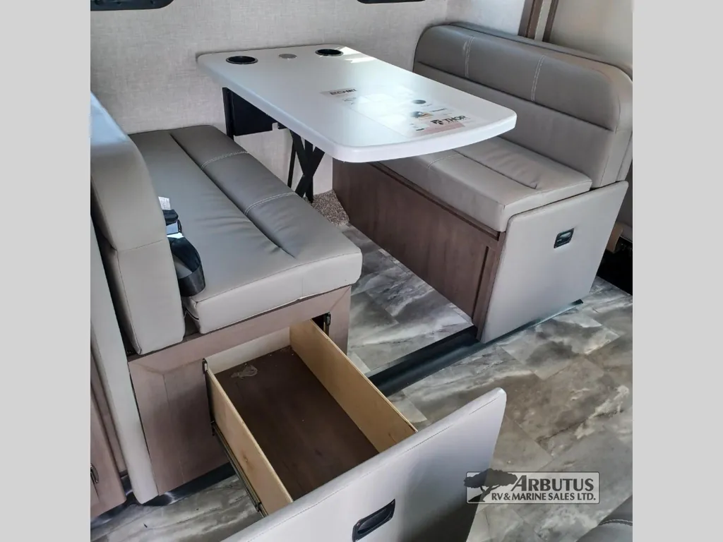 2024 Thor Motor Coach Echelon LF31, Photos photo 13