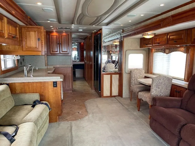 2005 Monaco Monaco Used   Diamond IV - Photo 2