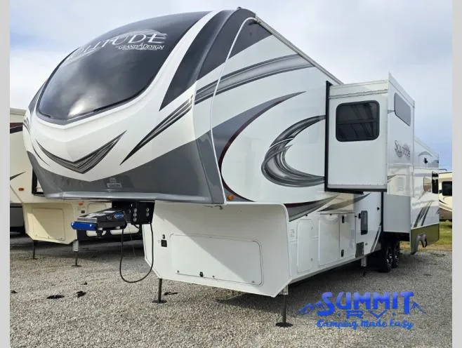 2023 Grand Design Solitude 373FB - Photo 3