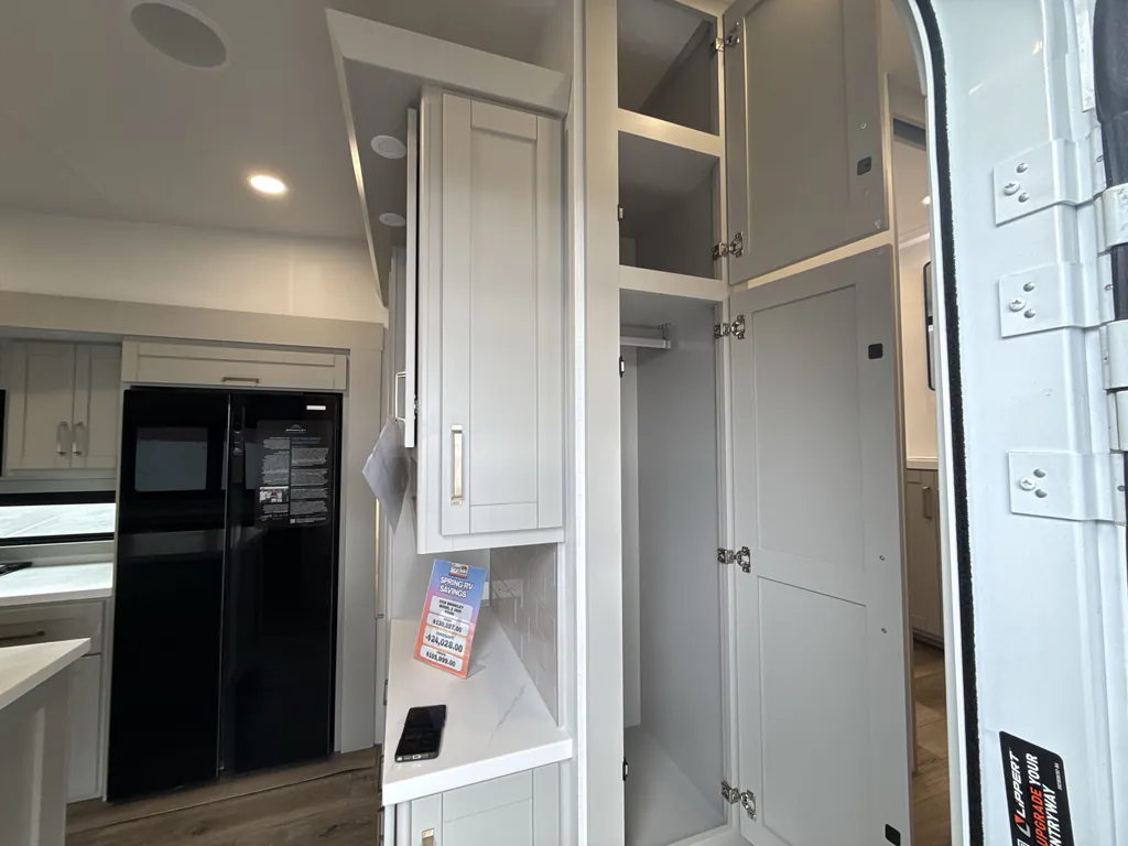 2026 Brinkley Model Z 3600, Photos photo 59