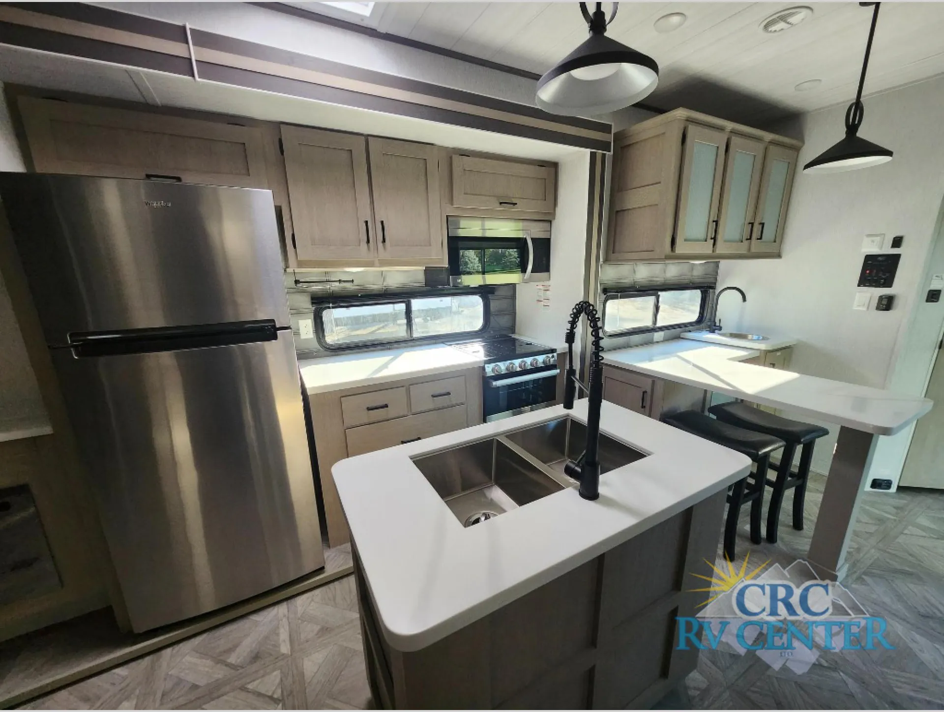 2023 Forest River Wildwood Lodge 40RLB - Photo 3
