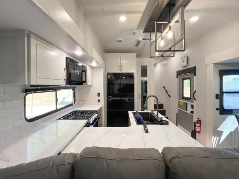2026 Jayco Eagle 335LSTS - Photo 4