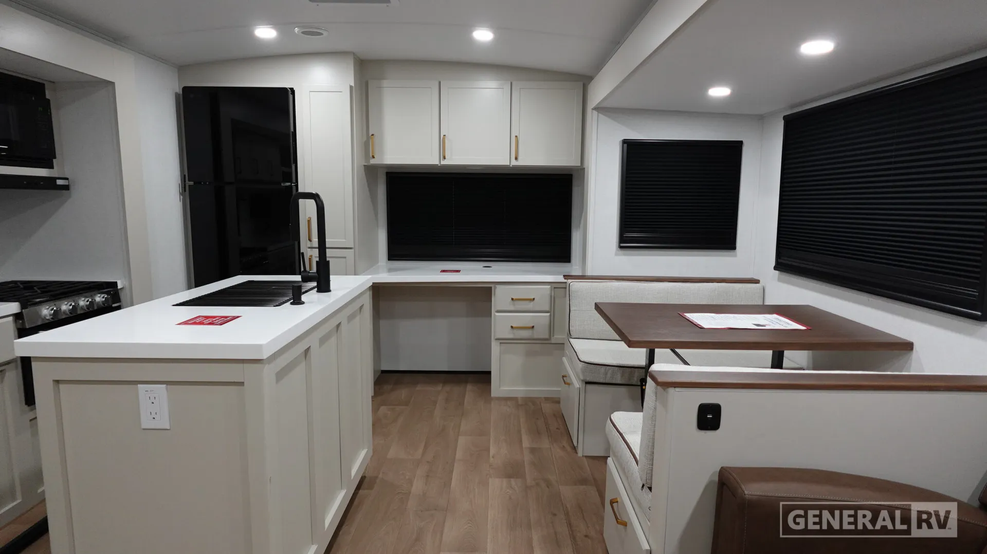 2027 Grand Design Imagine 2670MK - Photo 3