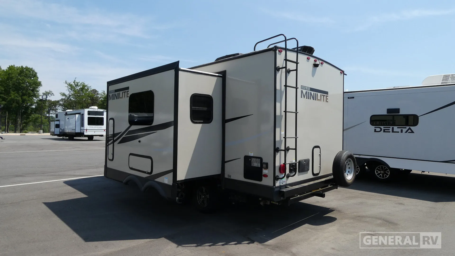 2022 Forest River Rockwood Mini Lite 2204S - Photo 4