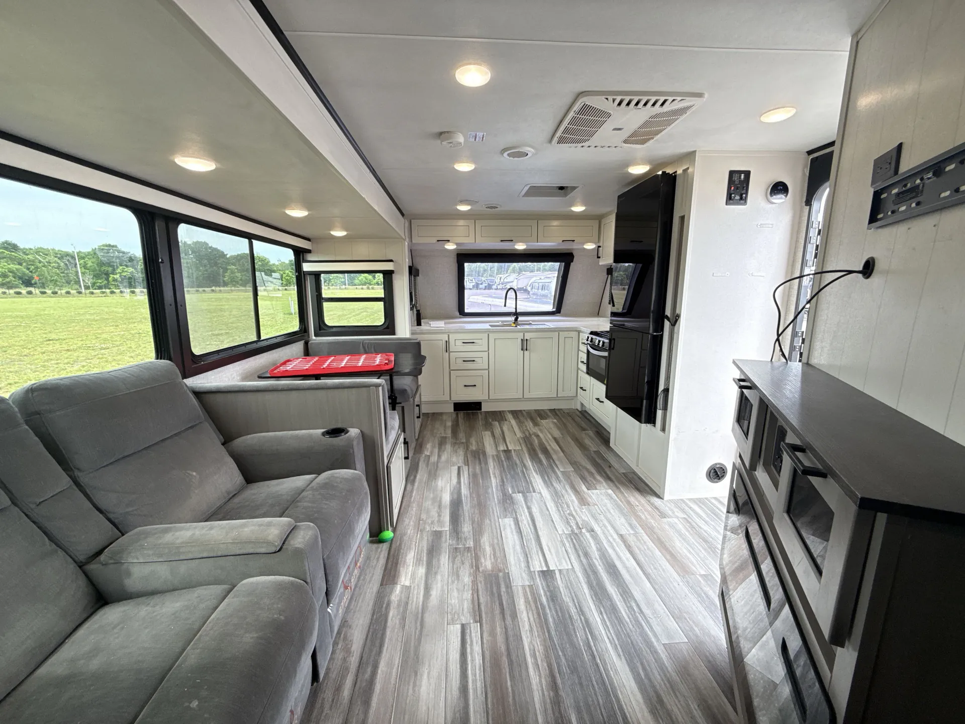 2025 Jayco Jay Feather 26FK — living area main
