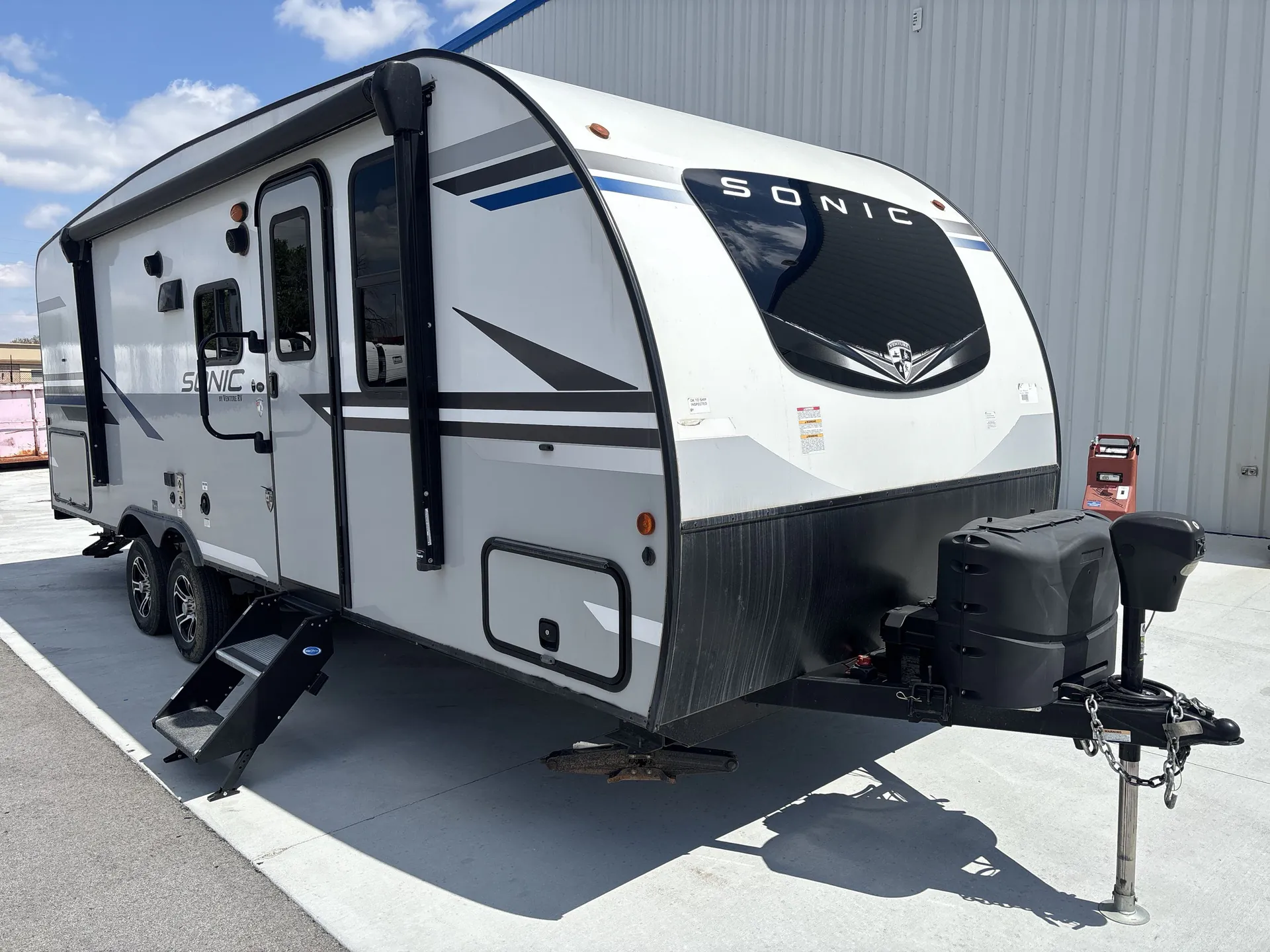 2021 Venture Rv Sonic 211VDB - Main photo