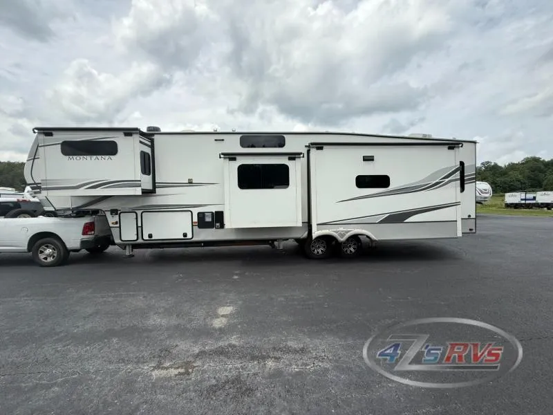 2022 Keystone Montana 3855BR - Photo 4