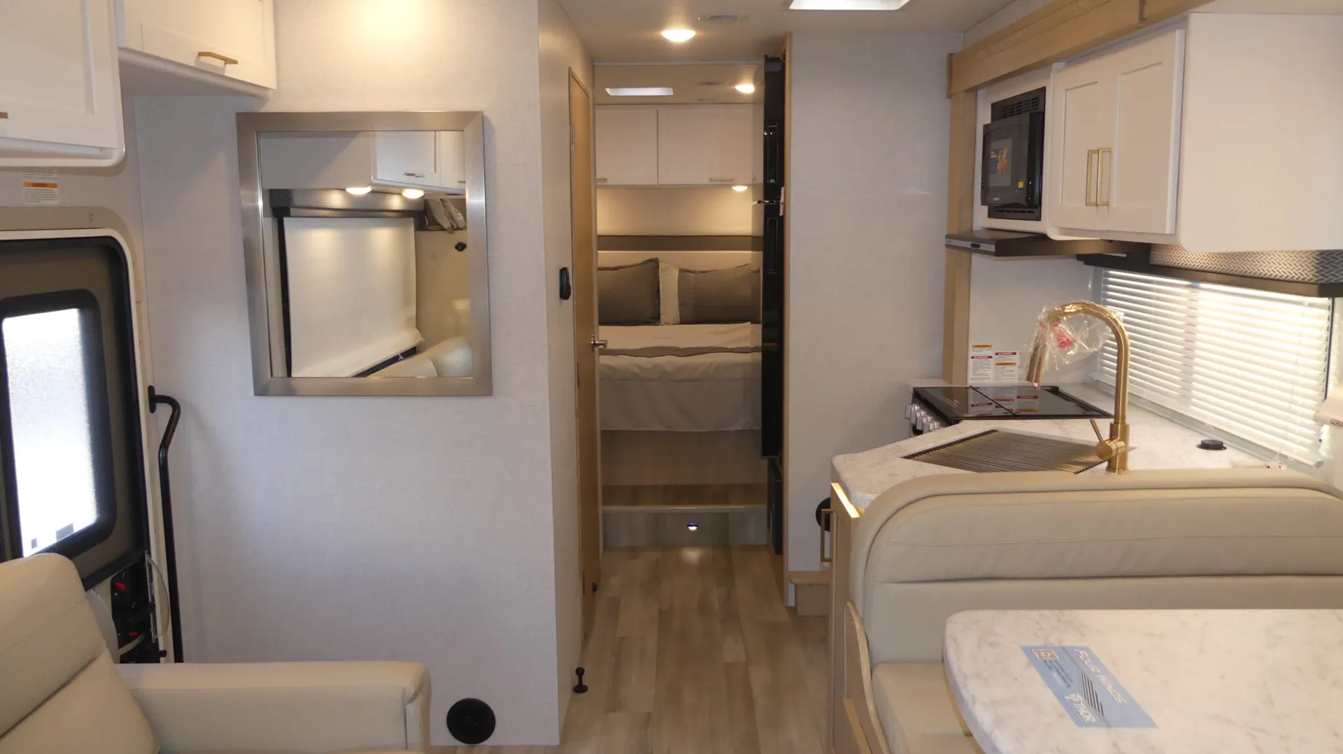 2026 Thor Motor Coach Four Winds 28Z - Photo 3
