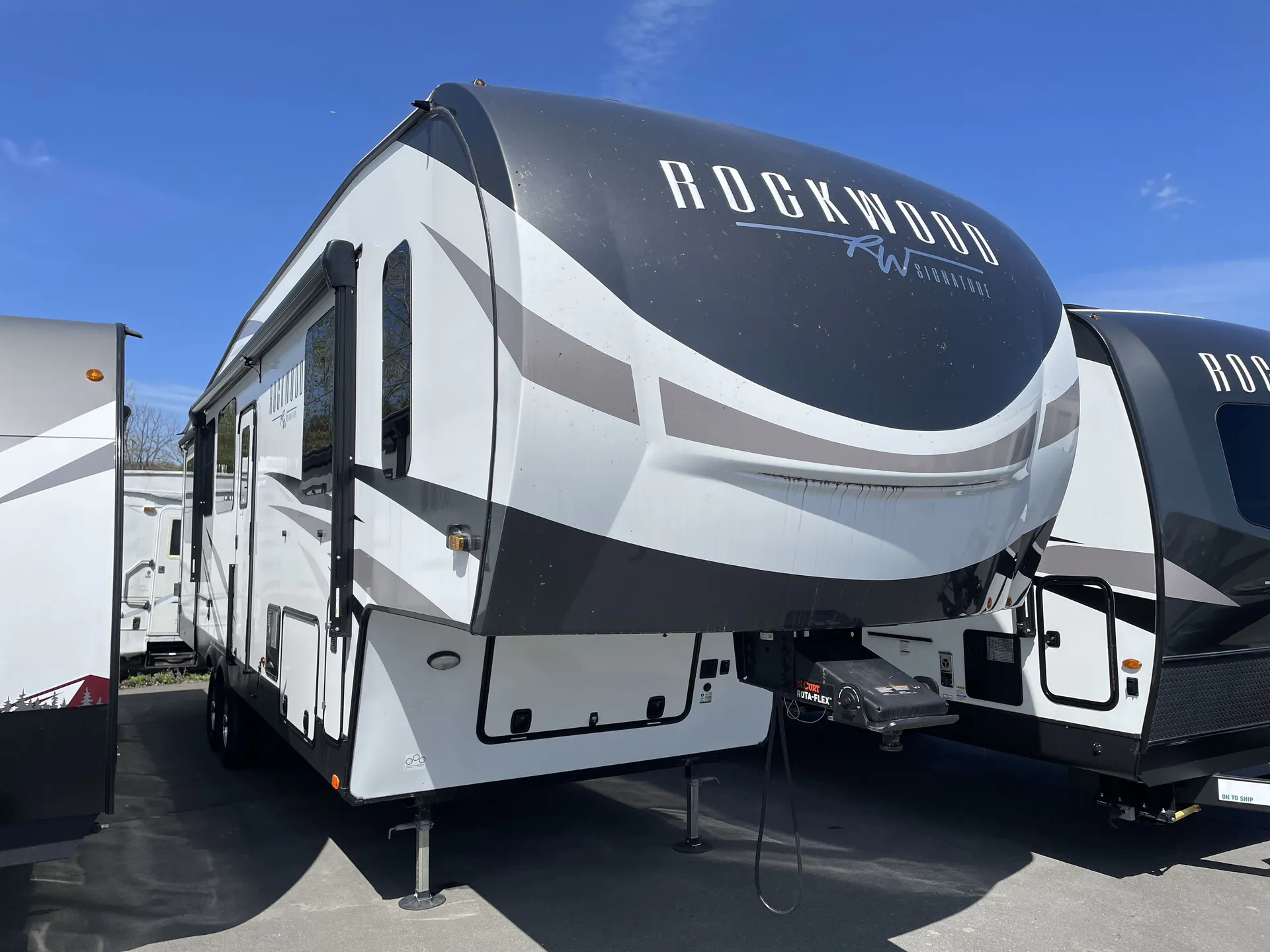 2024 Forest River Rockwood Signature 375RL - Photo 2
