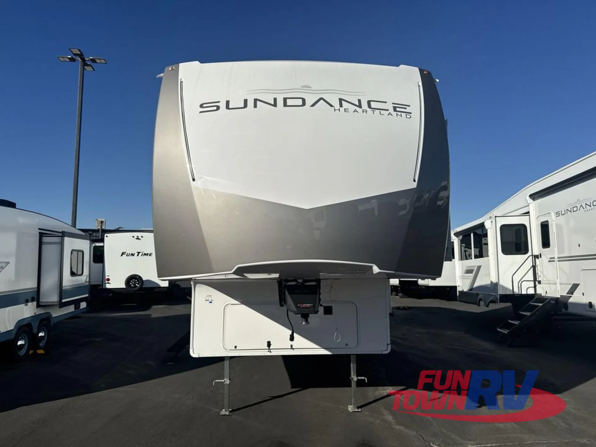 2026 Heartland Sundance XLT 24ML - Photo 3