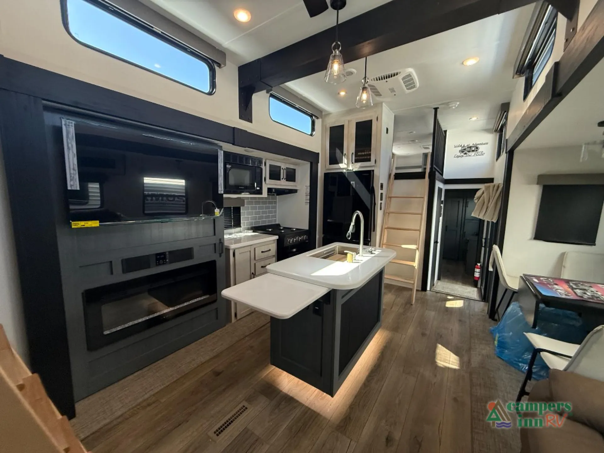 2027 Forest River Puma Vista 421LFT - Photo 3
