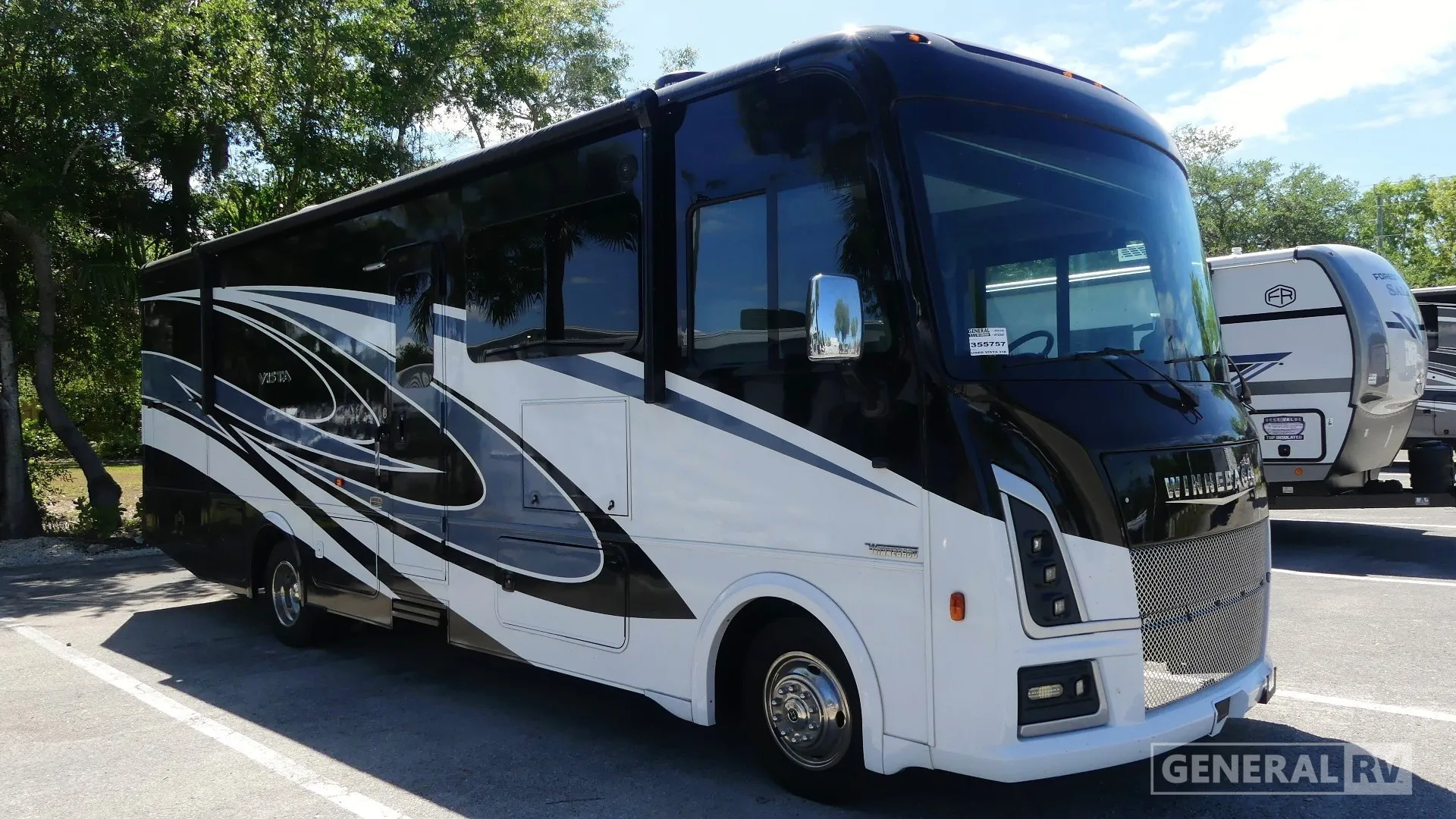 2025 Winnebago Vista 31B - Photo 2
