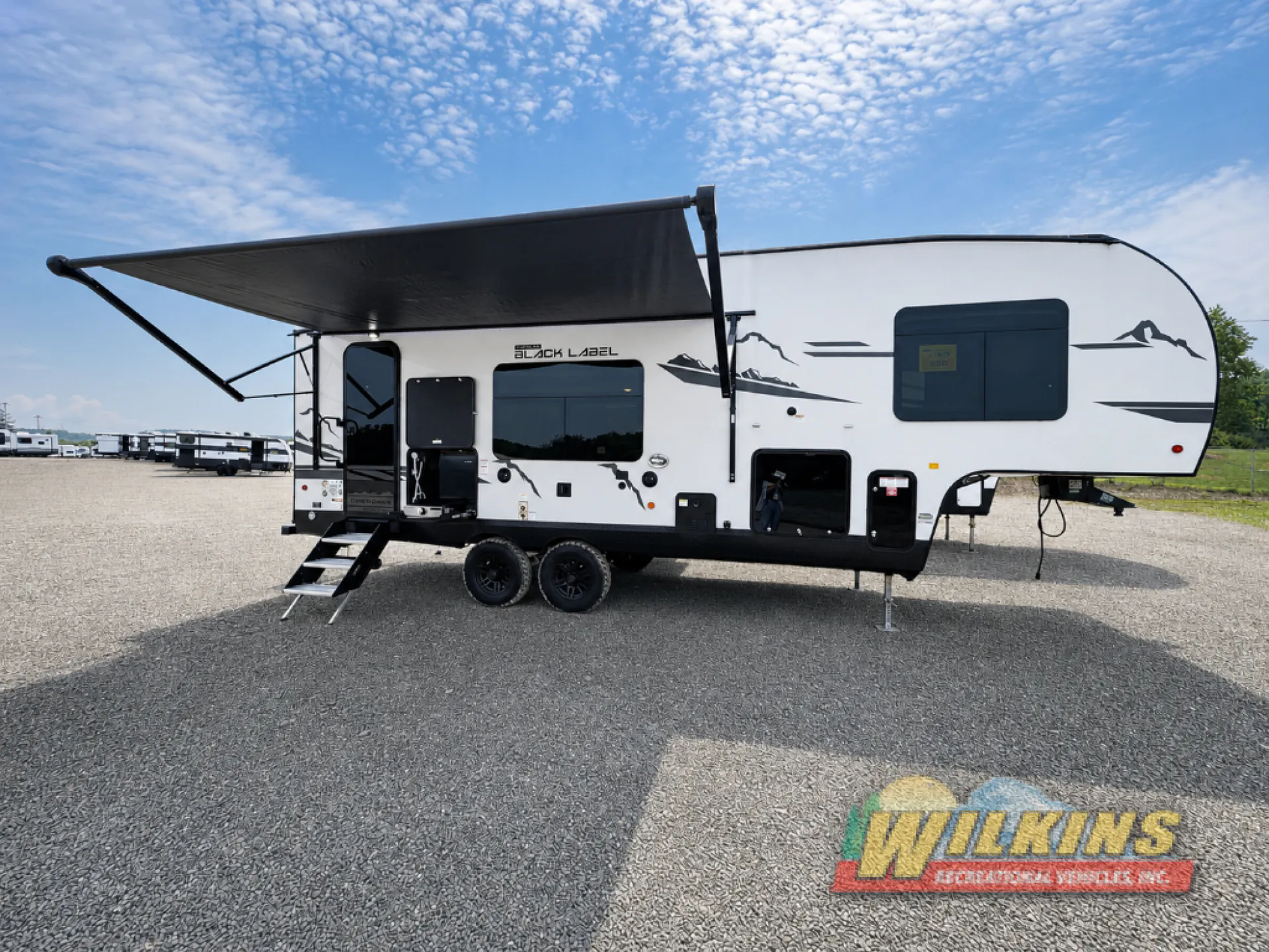 2023 Forest River Cherokee Black Label 235MBBL - Photo 2