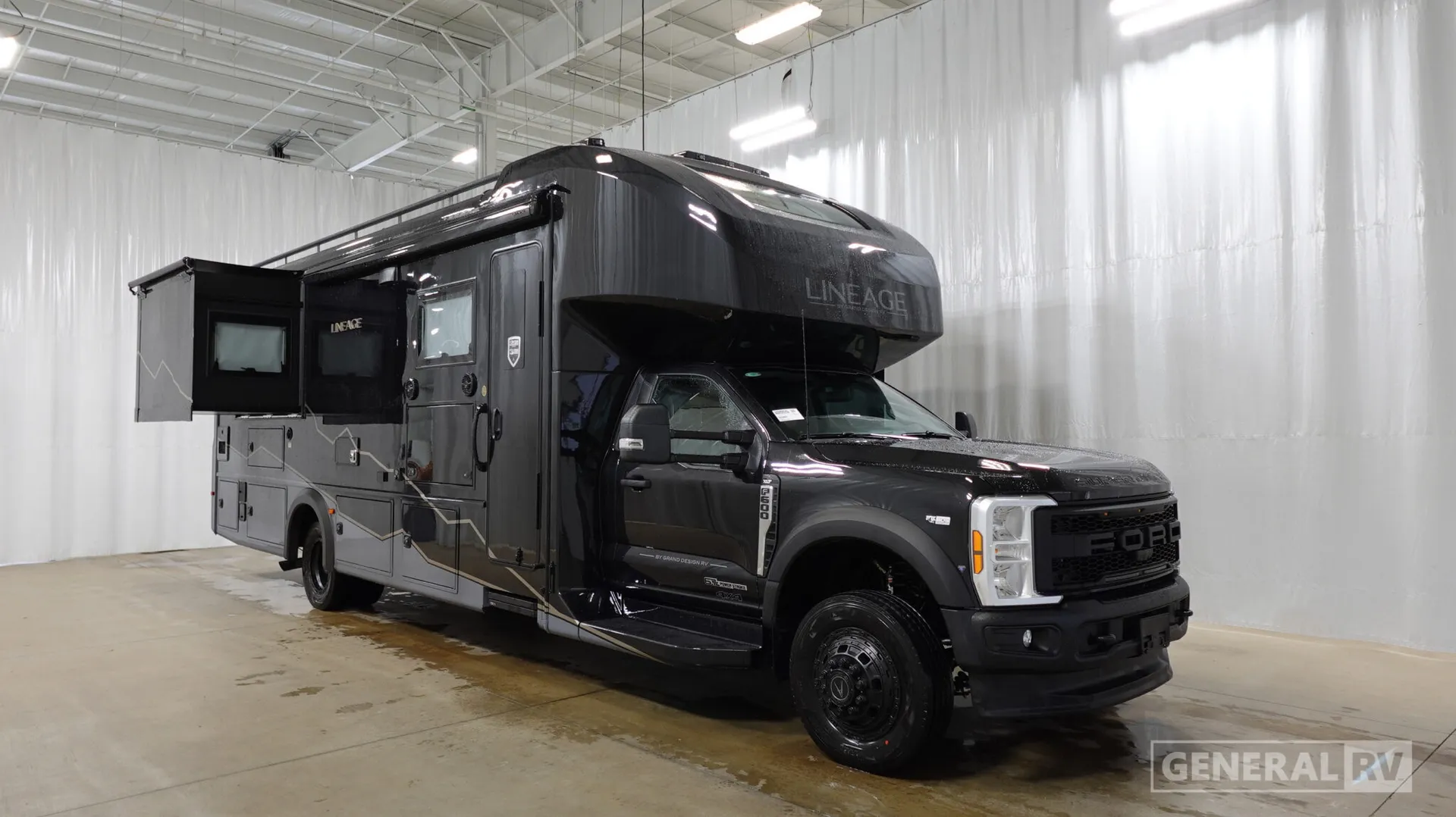 2027 Grand Design Lineage Series F 31ZW - Photo 2