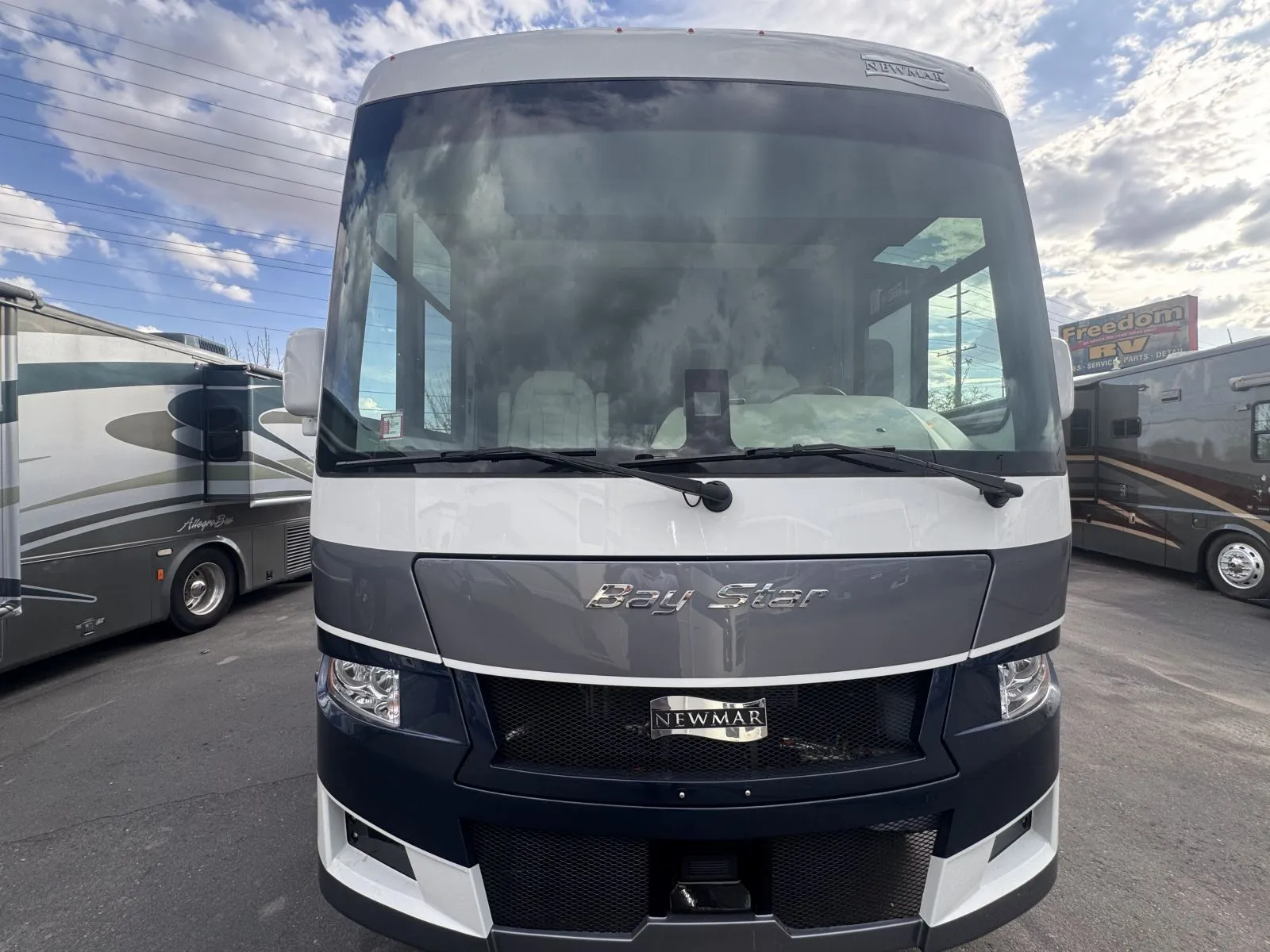 2026 Newmar Bay Star 3114 - Photo 3