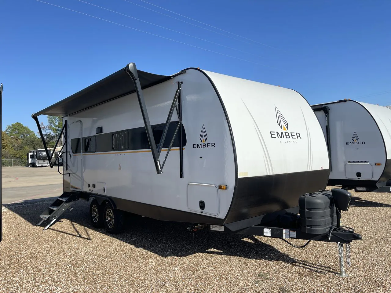 2025 Ember RV E-Series 21FBE - Photo 2