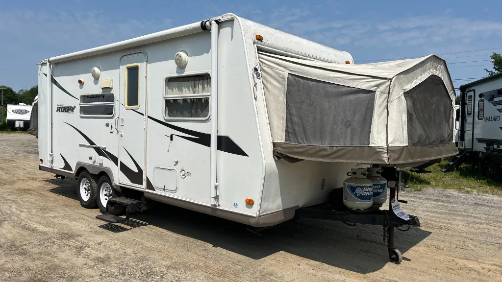 2009 Forest River Rockwood Roo 233 - Photo 2
