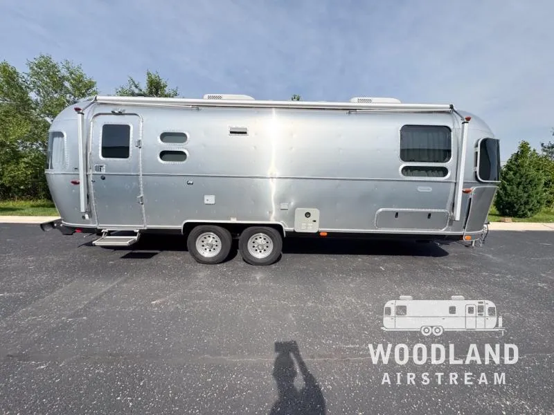 2023 Airstream Globetrotter 27FB - Photo 3