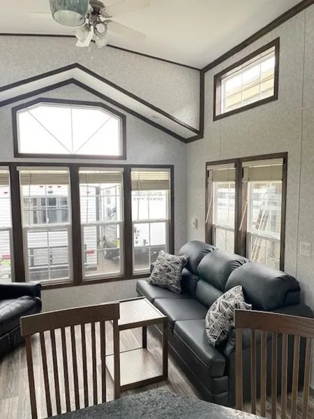 2023 Forest River Quailridge 39AKML - Photo 4