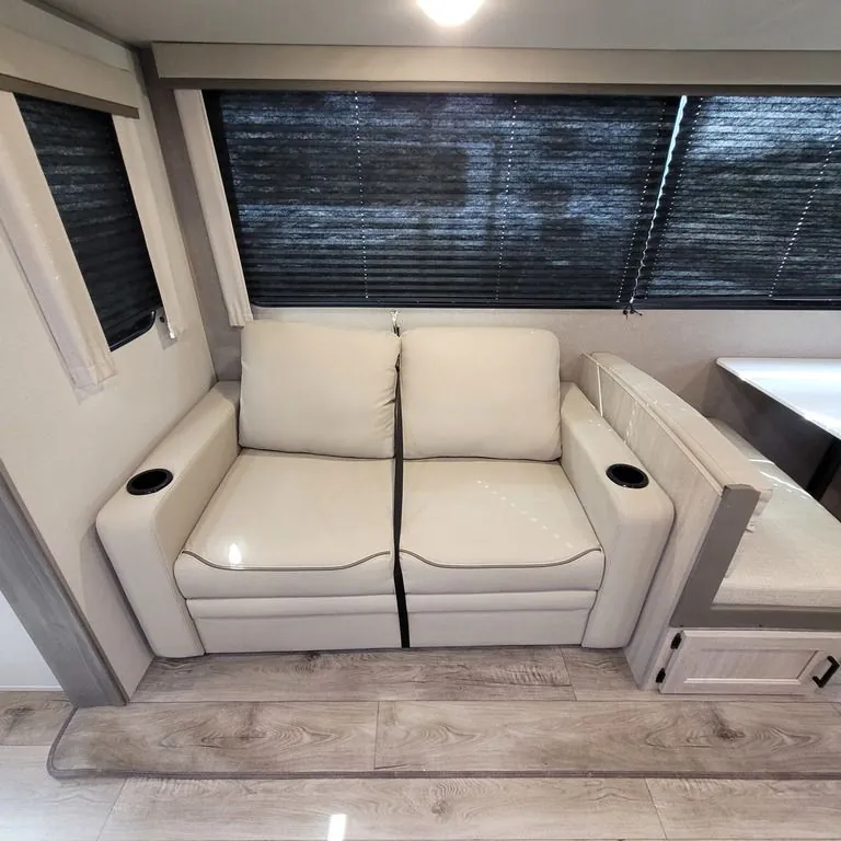 2026 Coachmen Catalina Legacy Edition 333DORM, Photos photo 9