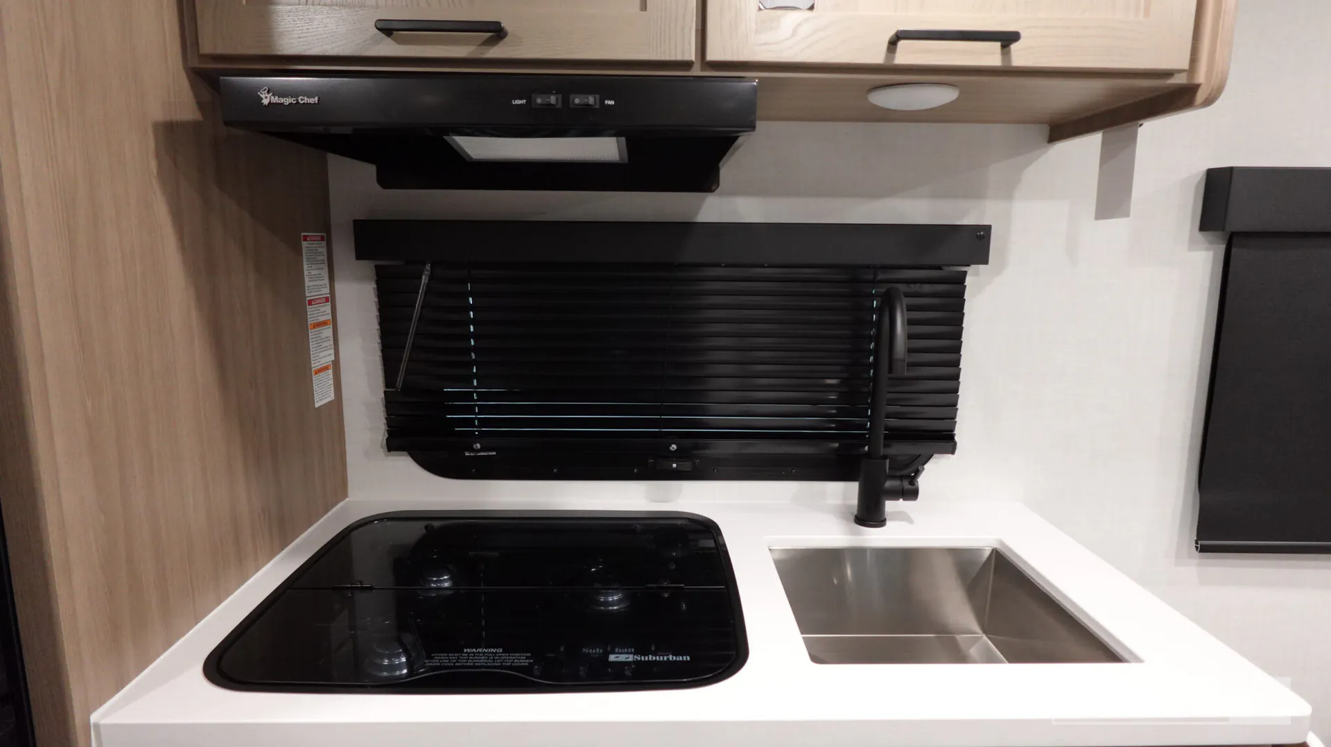 2027 Forest River Rockwood Geo Pro 19FD — Photo 6