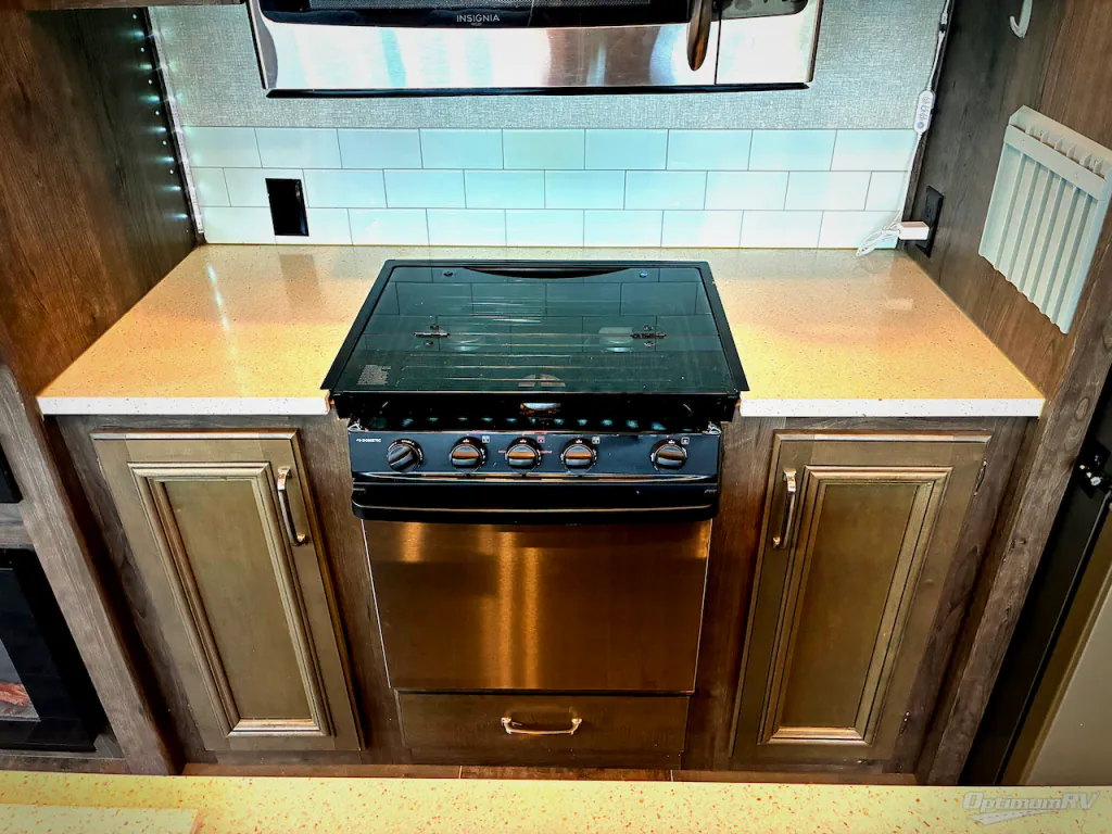2018 Keystone Montana High Country 385BR, Photos photo 7