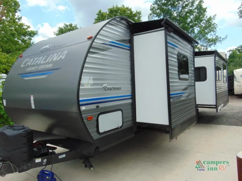 2019 Forest River RV Catalina Legacy Catalina 303RKDS - Photo 2