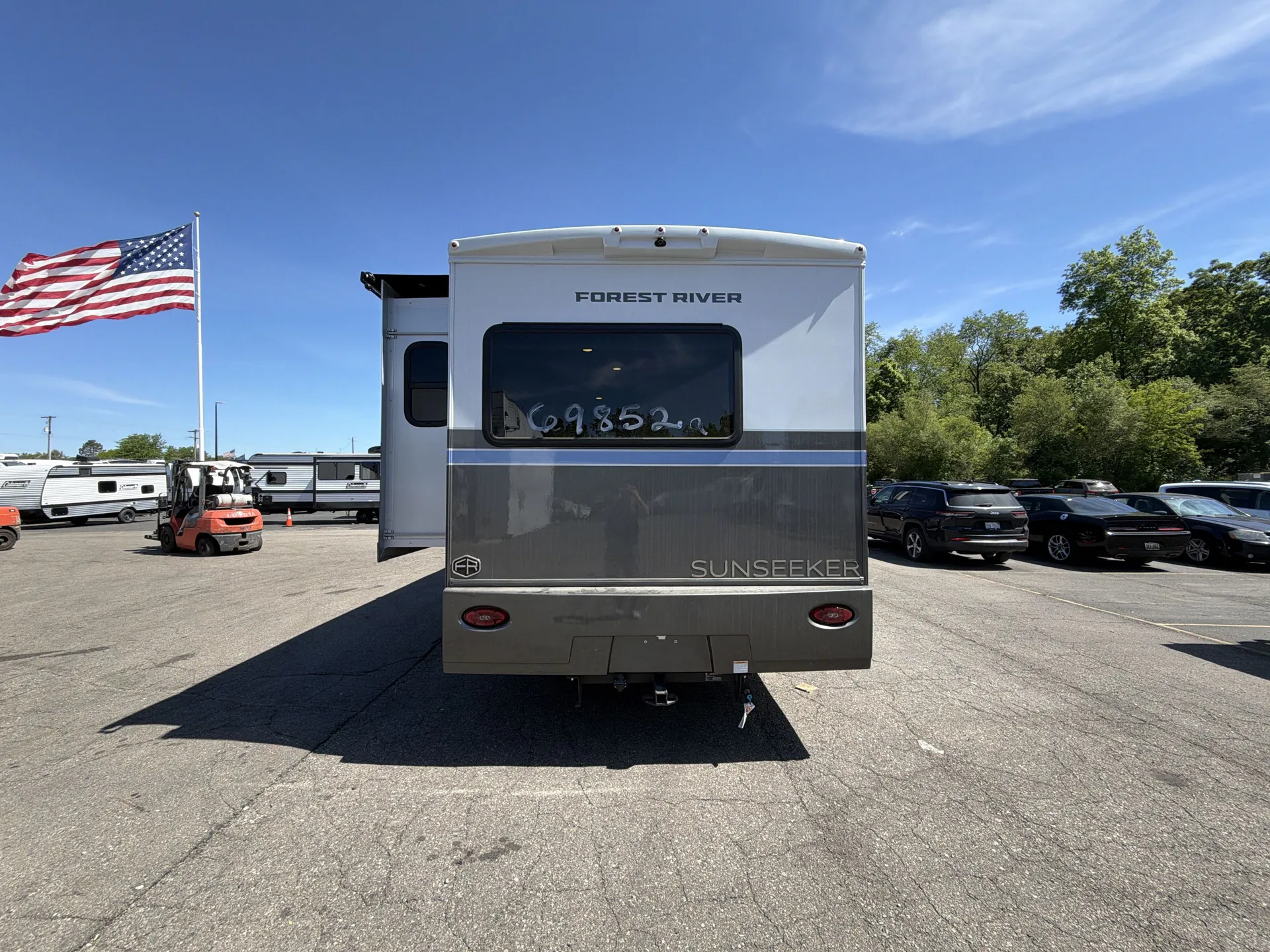 2027 Forest River Sunseeker 3050S — backside