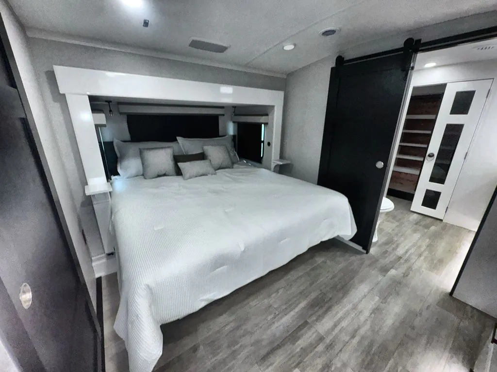 2026 Jayco Pinnacle 36FBTS, Photos photo 22