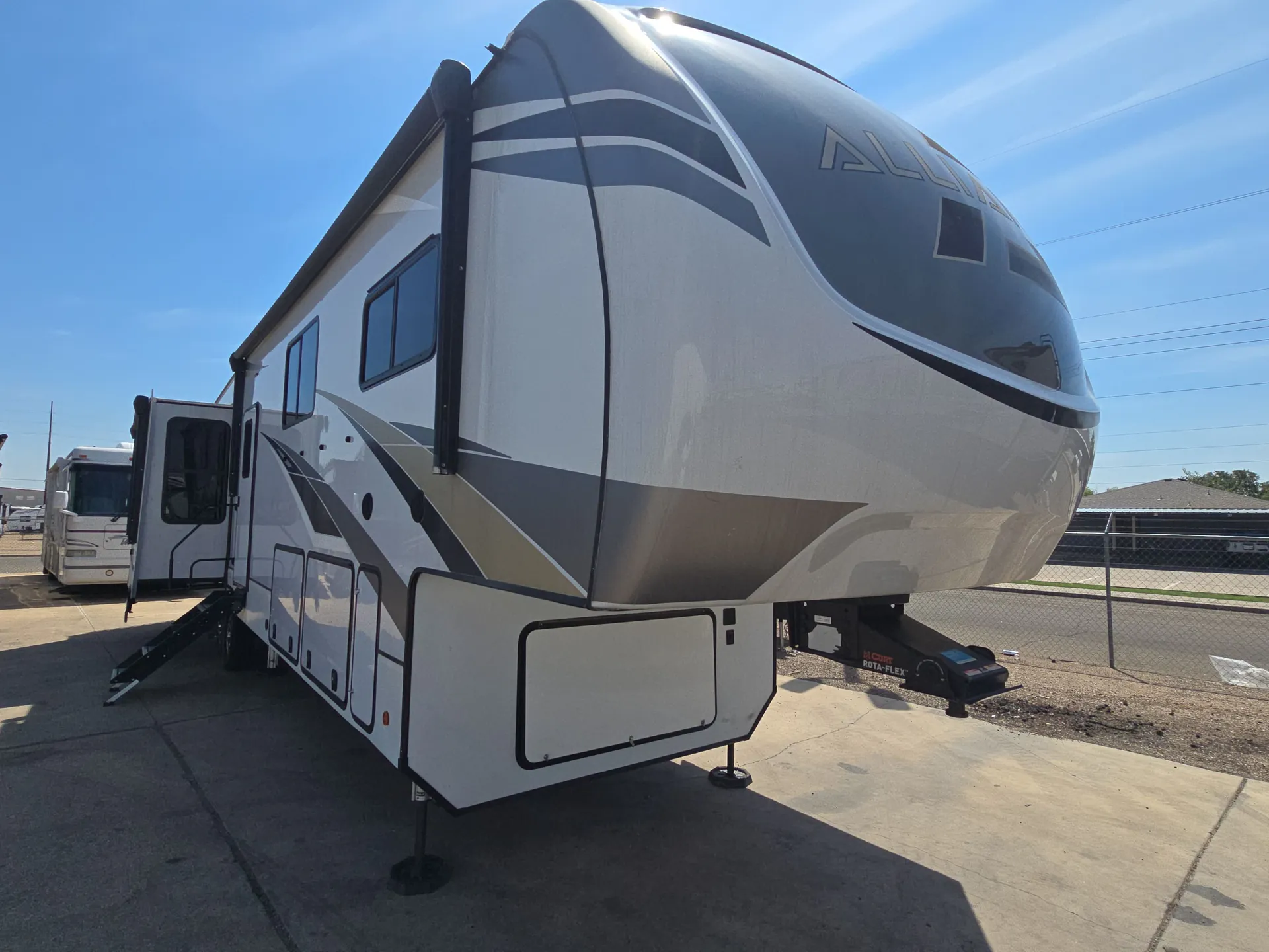 2022 Alliance RV Paradigm 390MP - Photo 2