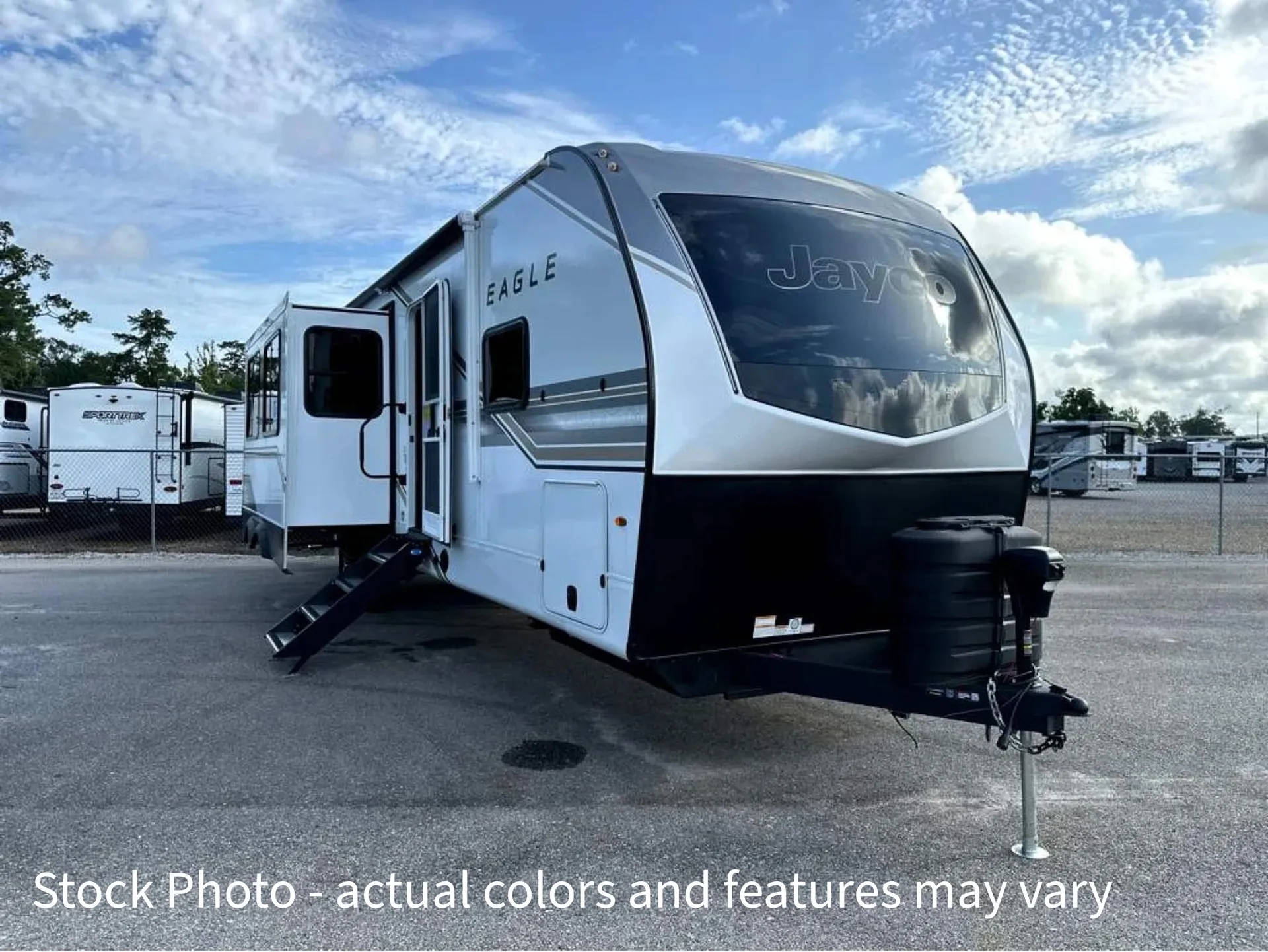 2027 Jayco Eagle HT 312BHOK - Photo 2