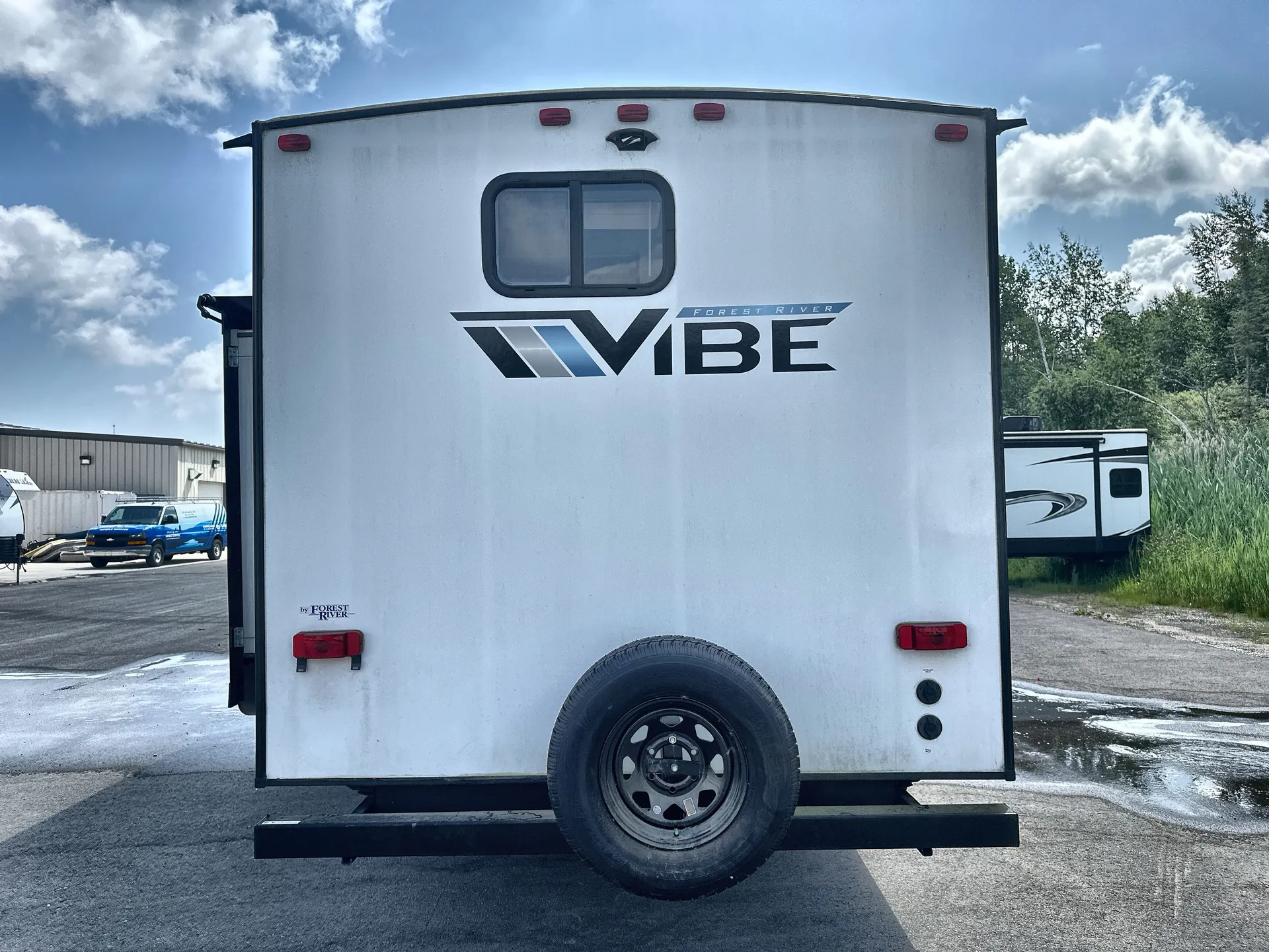 2022 Forest River Vibe 28RB — backside