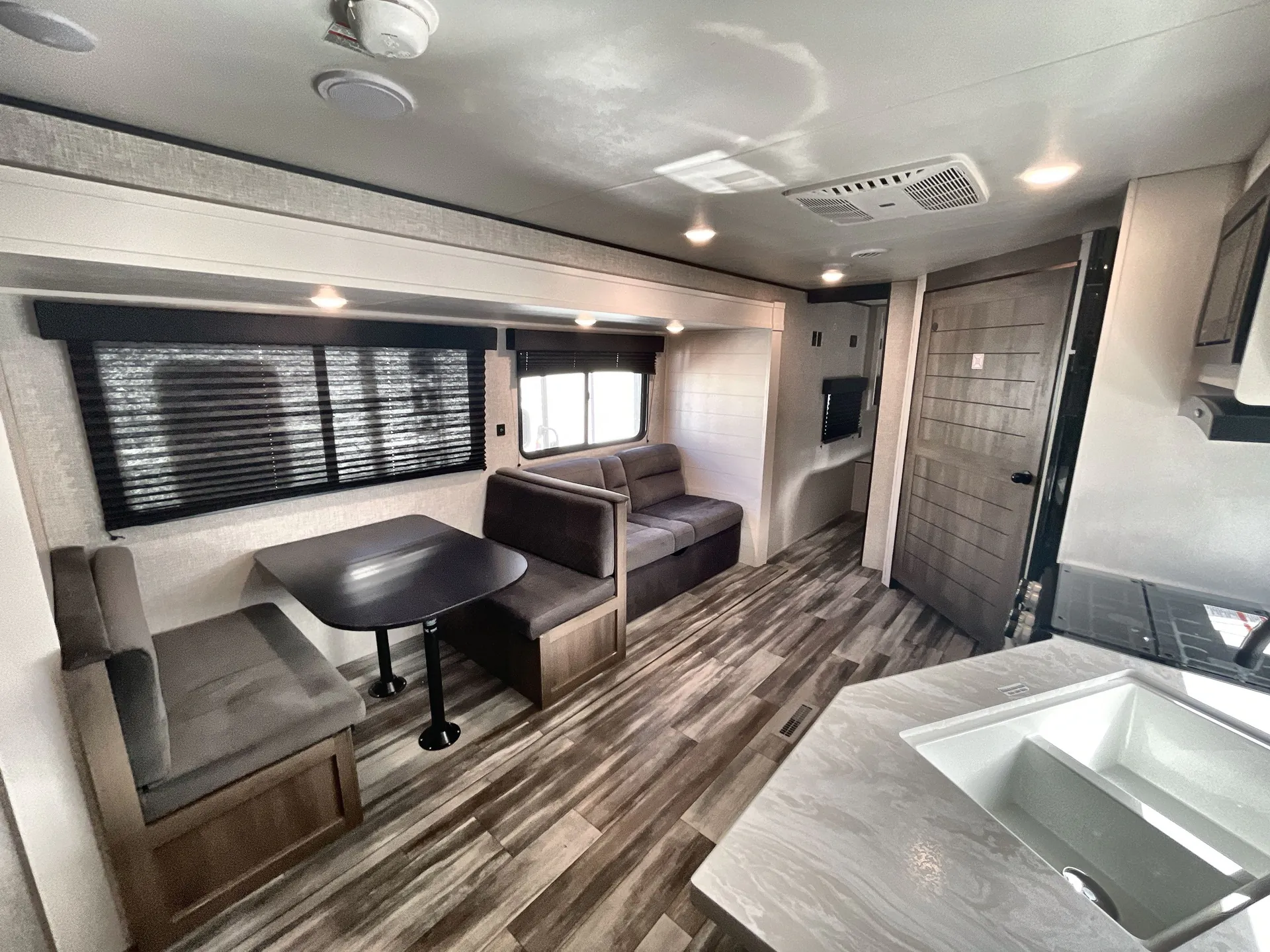 2025 Jayco Jay Flight SLX 263BHSW — living area main