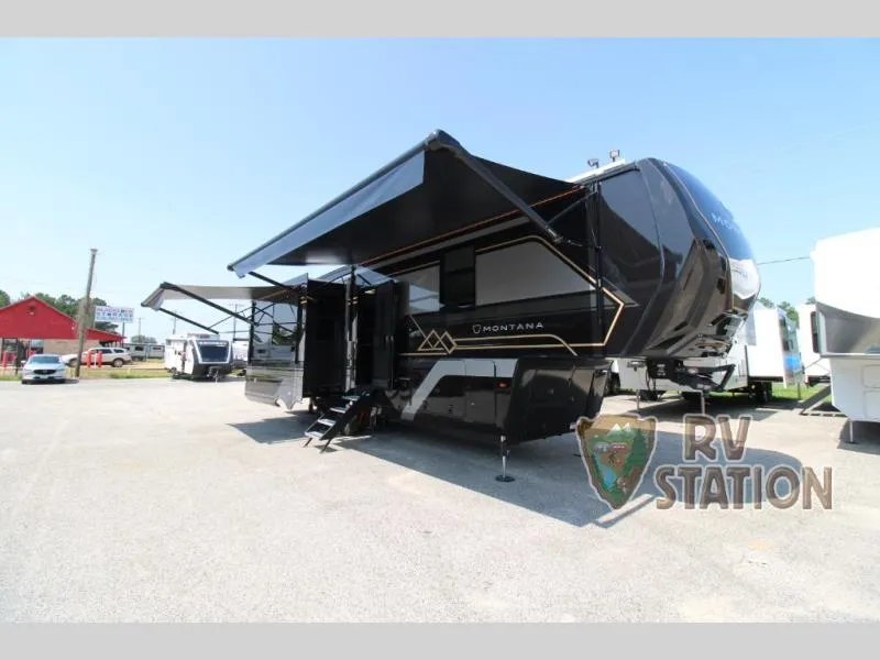 2027 Keystone Montana 3100RL - Photo 2