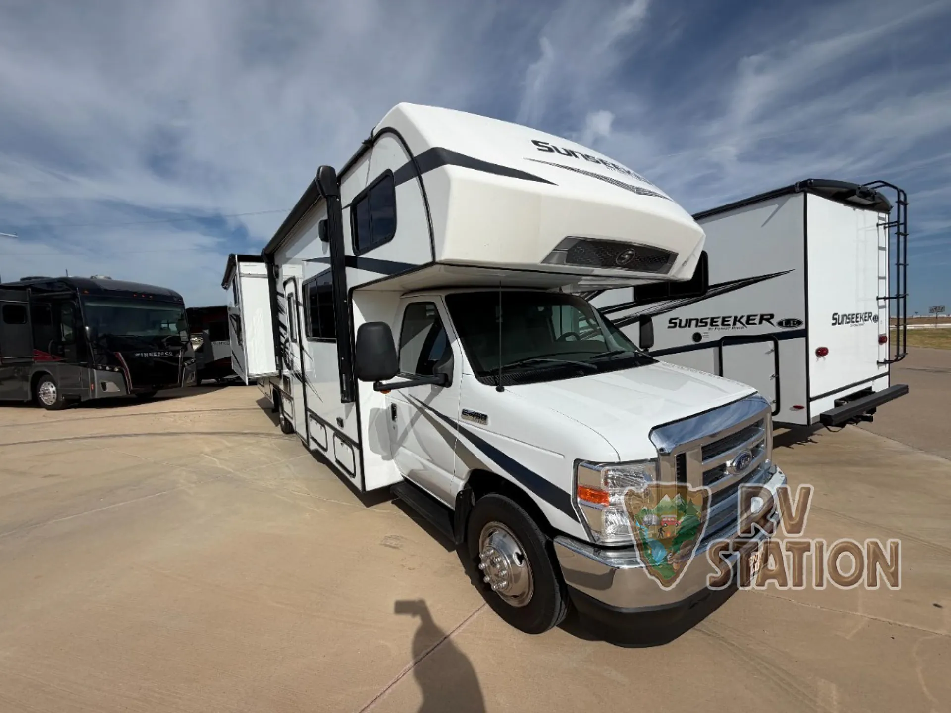 2023 Forest River Sunseeker 3250DS LE — Photo 7